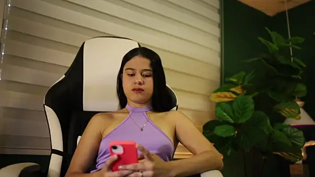 Snapshot of Danaa_Rouse chatting on October 30, 2025, 9:15 pm Danaa Rouse online show from October 30, 2025, 9:15 pm