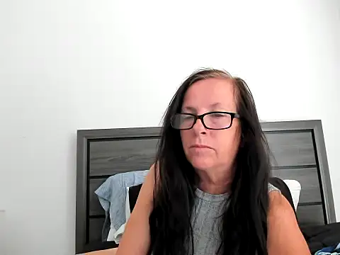 peachgoddess online show from September 15, 2025, 3:12 pm