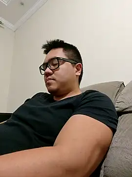 awesometeacher33 online show from September 18, 2025, 3:52 am