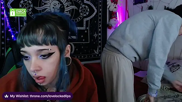 lovelockedlips online show from December 21, 2025, 2:30 am