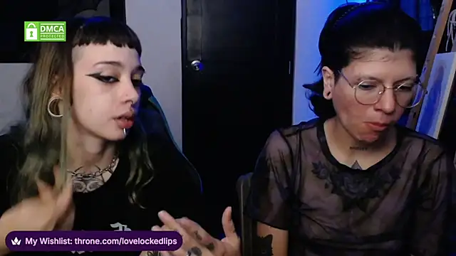 lovelockedlips online show from June 22, 2026, 7:22 pm