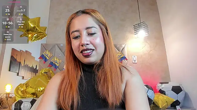 Snapshot of kailinmoonx chatting on June 16, 2026, 12:52 pm kailinmoonx online show from June 16, 2026, 12:52 pm