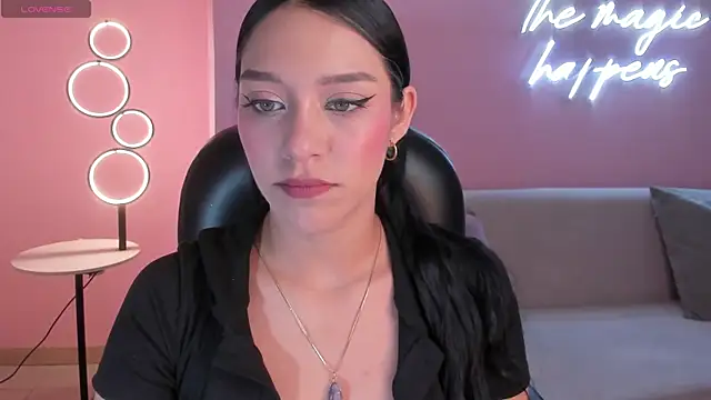 AmaliaCrus online show from June 8, 2026, 1:28 am