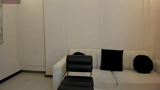 Snapshot of AmaliaCrus chatting on July 10, 2026, 8:22 pm AmaliaCrus online show from July 10, 2026, 8:22 pm