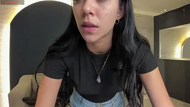 Snapshot of AmaliaCrus chatting on July 25, 2026, 7:44 pm AmaliaCrus online show from July 25, 2026, 7:44 pm