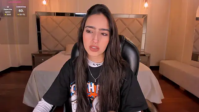 LarisaSmirnov online show from January 11, 2026, 4:06 am