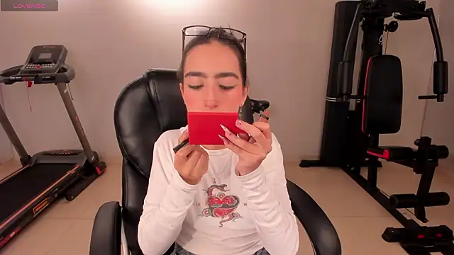 LarisaSmirnov online show from March 10, 2026, 4:06 am