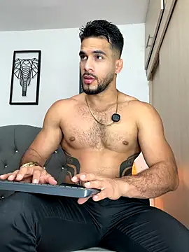 Snapshot of Maximiliano_ford chatting on November 22, 2025, 10:36 am Maximiliano ford online show from November 22, 2025, 10:36 am