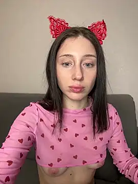 MiaaLoveeee online show from March 18, 2025, 10:15 pm