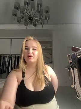 Amy Sky  online show from March 18, 2025, 7:10 pm