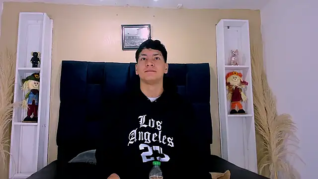 Snapshot of Jhojan_twink chatting on October 7, 2025, 12:02 pm Jhojan twink online show from October 7, 2025, 12:02 pm