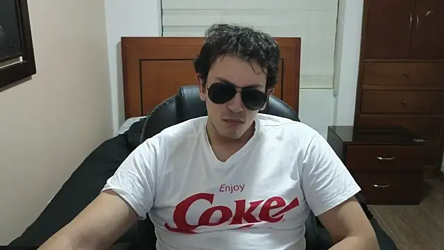 Snapshot of hardaftercum chatting on March 22, 2025, 4:14 am hardaftercum online show from March 22, 2025, 4:14 am