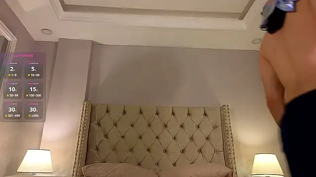 Snapshot of FreyrVik chatting on October 10, 2025, 4:39 pm FreyrVik online show from October 10, 2025, 4:39 pm