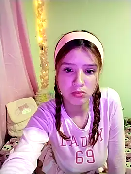 Snapshot of Sophie_joyy chatting on October 7, 2025, 1:14 am Sophie joyy online show from October 7, 2025, 1:14 am