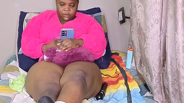 spicybootie online show from July 23, 2026, 1:58 am