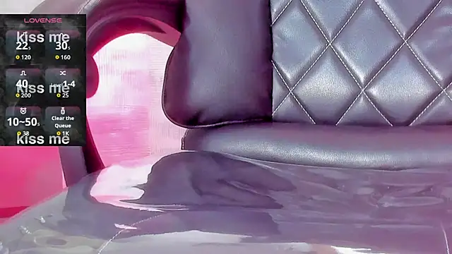 Snapshot of AliceStevens_ chatting on November 13, 2025, 3:00 pm AliceStevens online show from November 13, 2025, 3:00 pm