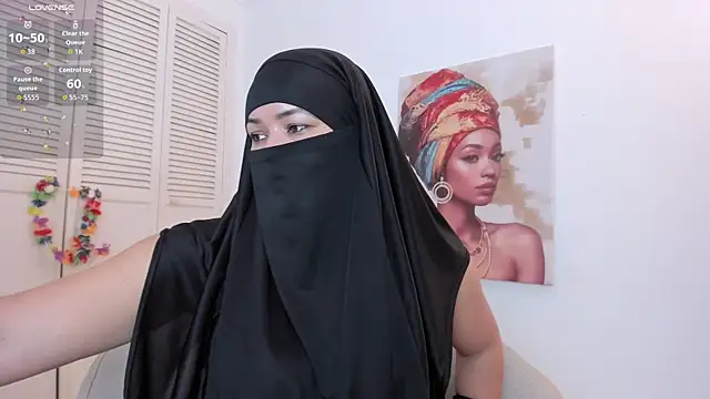 Layla arabelle online show from October 24, 2025, 7:43 pm