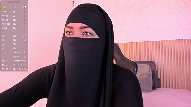 Snapshot of Layla_arabelle chatting on July 14, 2026, 8:36 pm Layla arabelle online show from July 14, 2026, 8:36 pm