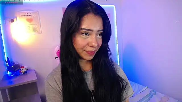 Snapshot of Emilybutterfly1 chatting on October 10, 2025, 9:14 pm Emilybutterfly1 online show from October 10, 2025, 9:14 pm