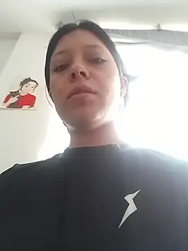 Snapshot of Emilybutterfly1 chatting on October 22, 2025, 5:56 pm Emilybutterfly1 online show from October 22, 2025, 5:56 pm