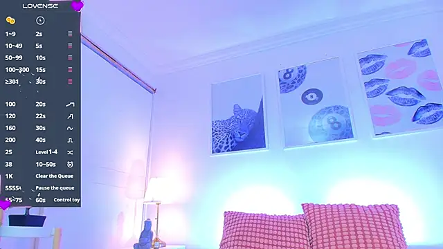 Valen ross  online show from March 6, 2026, 9:22 pm