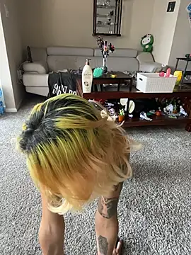 Snapshot of Harley_cams chatting on November 17, 2025, 8:47 pm Harley cams online show from November 17, 2025, 8:47 pm