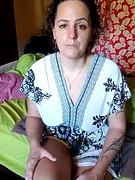 Snapshot of emiliemilf chatting on June 14, 2026, 8:11 pm emiliemilf online show from June 14, 2026, 8:11 pm