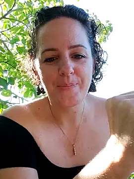 Snapshot of emiliemilf chatting on June 19, 2026, 7:17 pm emiliemilf online show from June 19, 2026, 7:17 pm