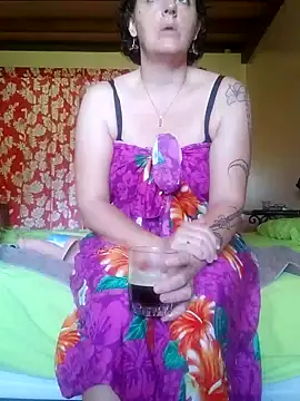 Snapshot of emiliemilf chatting on June 23, 2026, 8:29 pm emiliemilf online show from June 23, 2026, 8:29 pm