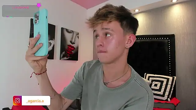 LiamWildx20 online show from March 1, 2026, 4:03 am