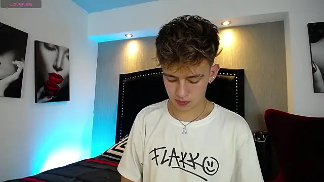 LiamWildx20 online show from March 14, 2026, 6:08 am