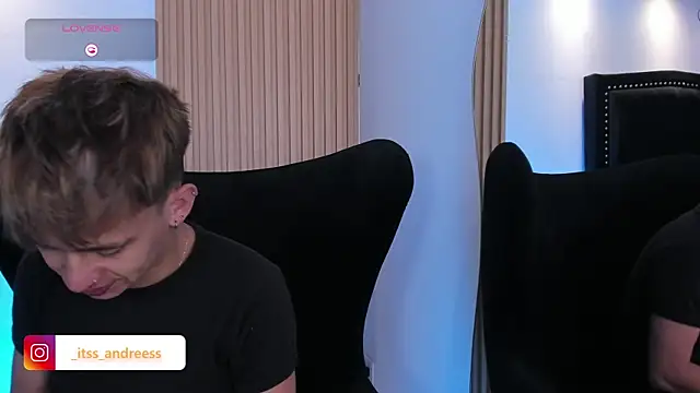 Snapshot of LiamWildx20 chatting on August 3, 2026, 4:44 am LiamWildx20 online show from August 3, 2026, 4:44 am