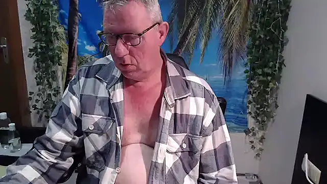 JamesBauer online show from November 30, 2025, 4:49 am