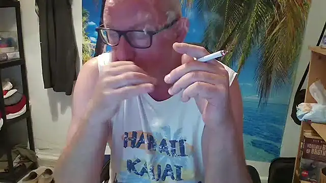Snapshot of JamesBauer chatting on June 12, 2026, 4:22 am JamesBauer online show from June 12, 2026, 4:22 am