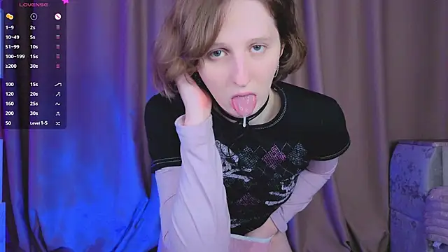 c0ralynx online show from April 25, 2026, 12:35 am