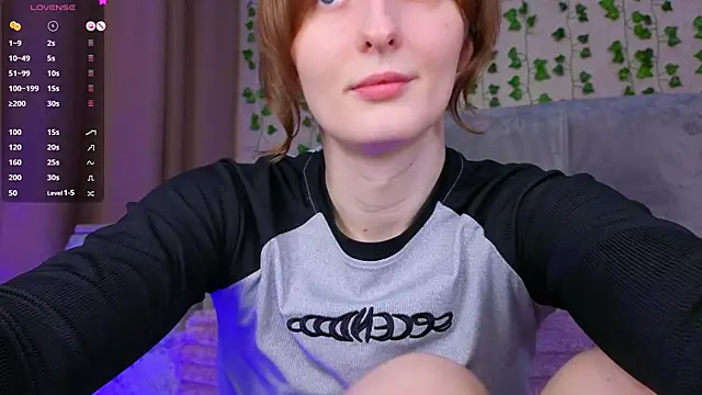 c0ralynx online show from June 3, 2026, 9:53 pm