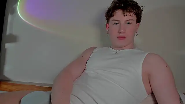 RobFavorite1 online show from March 21, 2025, 6:18 pm