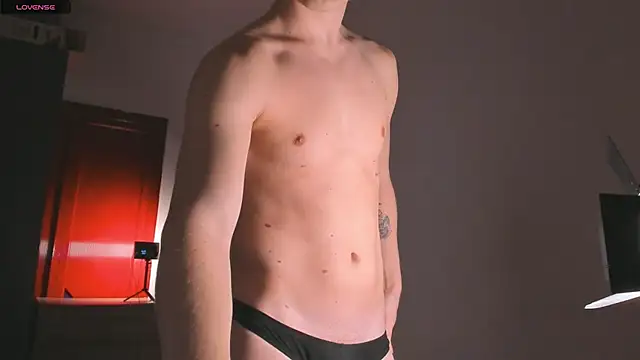 RobFavorite1 online show from December 21, 2025, 7:32 pm