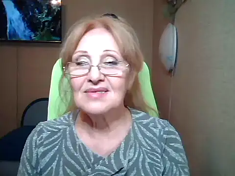 Snapshot of Margo_Sweety chatting on March 17, 2025, 2:56 pm Margo Sweety online show from March 17, 2025, 2:56 pm