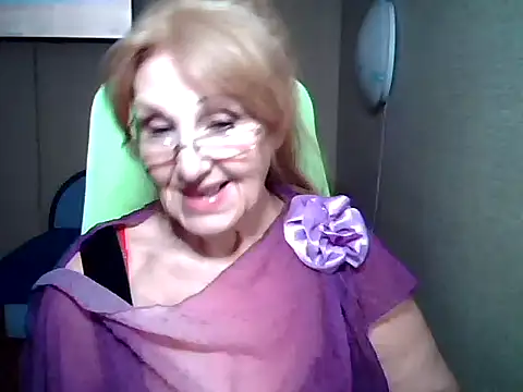 Snapshot of Margo_Sweety chatting on March 18, 2025, 1:42 pm Margo Sweety online show from March 18, 2025, 1:42 pm