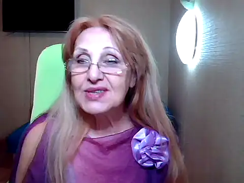 Snapshot of Margo_Sweety chatting on March 18, 2025, 4:48 pm Margo Sweety online show from March 18, 2025, 4:48 pm
