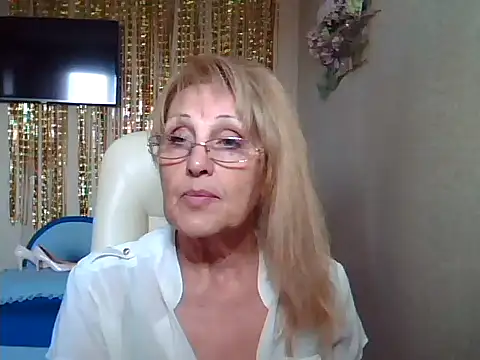 Snapshot of Margo_Sweety chatting on September 24, 2025, 6:17 am Margo Sweety online show from September 24, 2025, 6:17 am