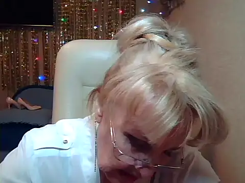 Snapshot of Margo_Sweety chatting on October 4, 2025, 2:59 pm Margo Sweety online show from October 4, 2025, 2:59 pm