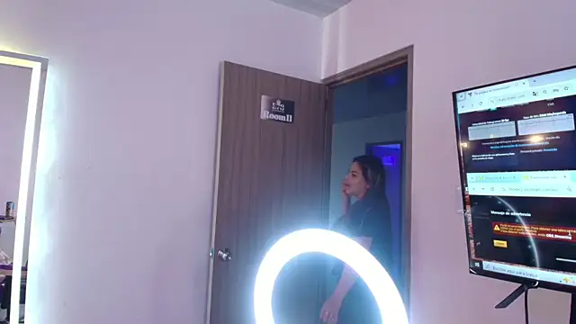 Lia adamsss online show from July 17, 2026, 3:35 am