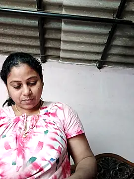 Snapshot of JENNIFERtamil chatting on December 3, 2025, 7:49 am JENNIFERtamil online show from December 3, 2025, 7:49 am