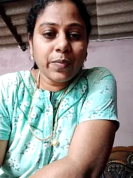 Snapshot of JENNIFERtamil chatting on December 4, 2025, 7:50 am JENNIFERtamil online show from December 4, 2025, 7:50 am