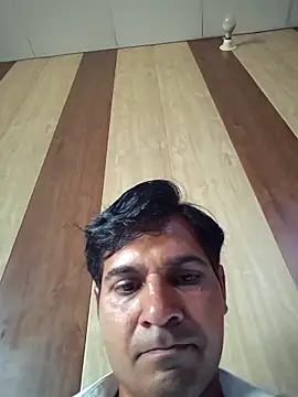 johnny8731 online show from May 3, 2026, 5:13 am