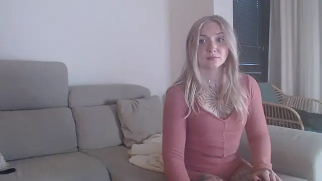 Snapshot of tattoobbgirl chatting on December 1, 2025, 4:45 pm tattoobbgirl online show from December 1, 2025, 4:45 pm