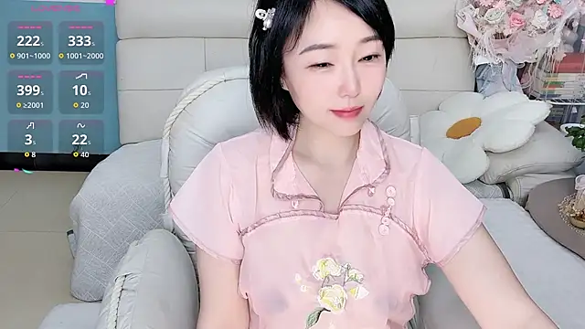 Snapshot of Manipula_ chatting on May 4, 2026, 10:17 pm Manipula online show from May 4, 2026, 10:17 pm