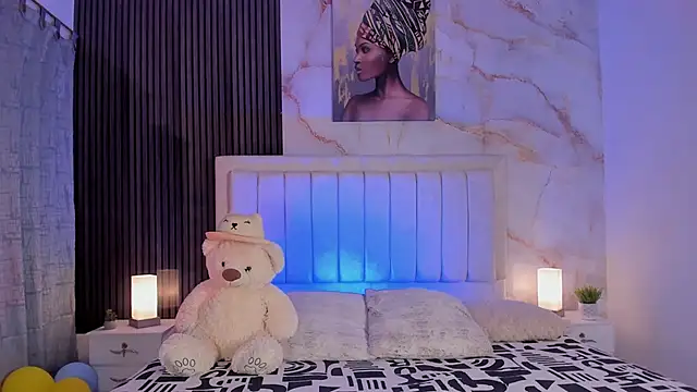 peachandtyron  online show from September 29, 2025, 5:45 am